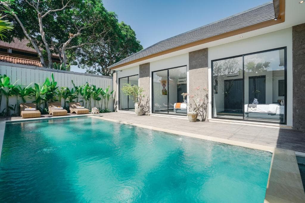 Villa Bunga Lily Canggu - Photo 3